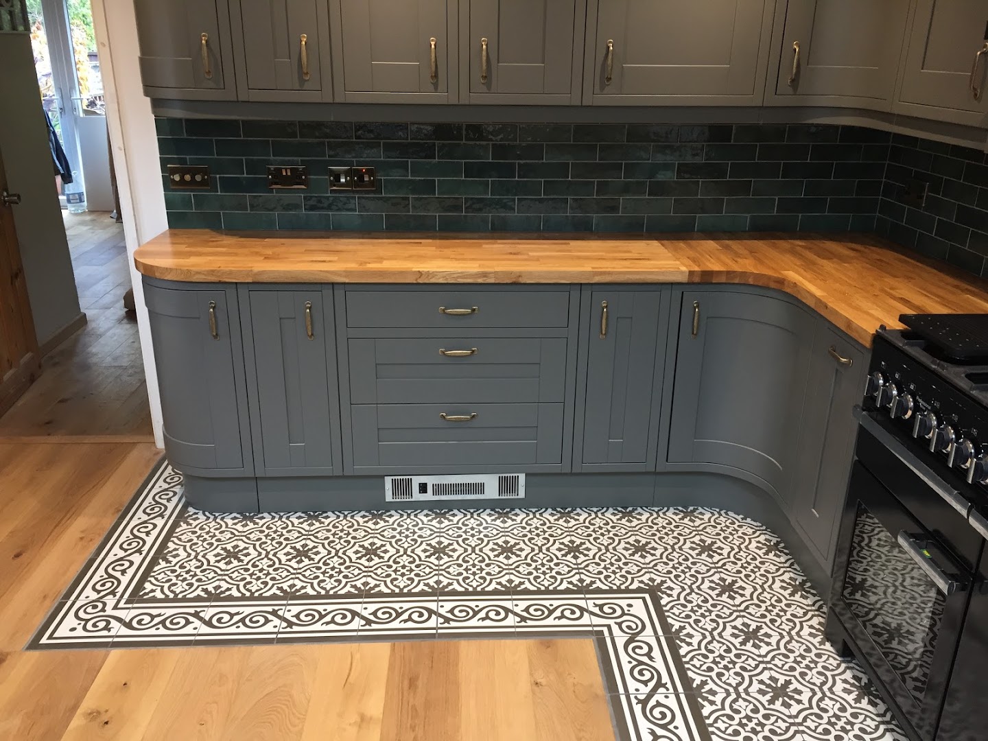 Simon the Handyman — Photos 2